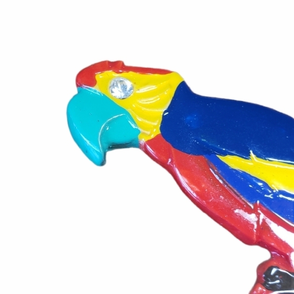 80's Tropical Macaw Brooch - Picture 2 of 4